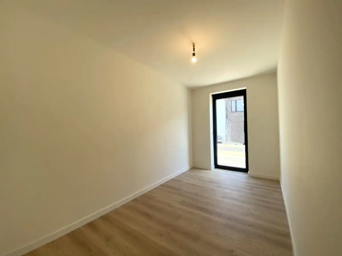 Zonnebeke – Instapklaar gelijkvloersappartement nabij het Kasteelpark foto 5