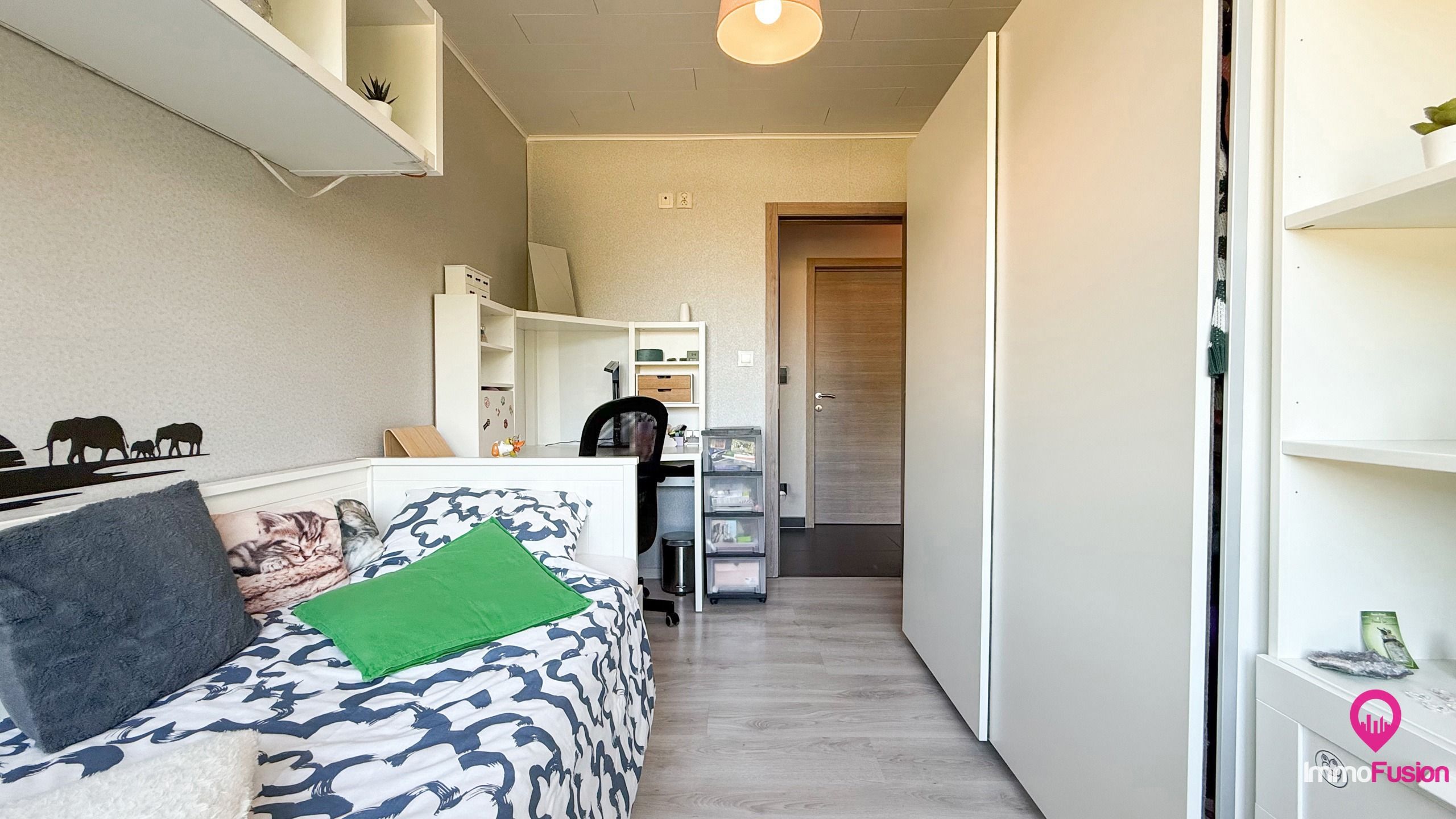 Praktische bungalowwoning met prachtige tuin en zwemvijver! foto 12