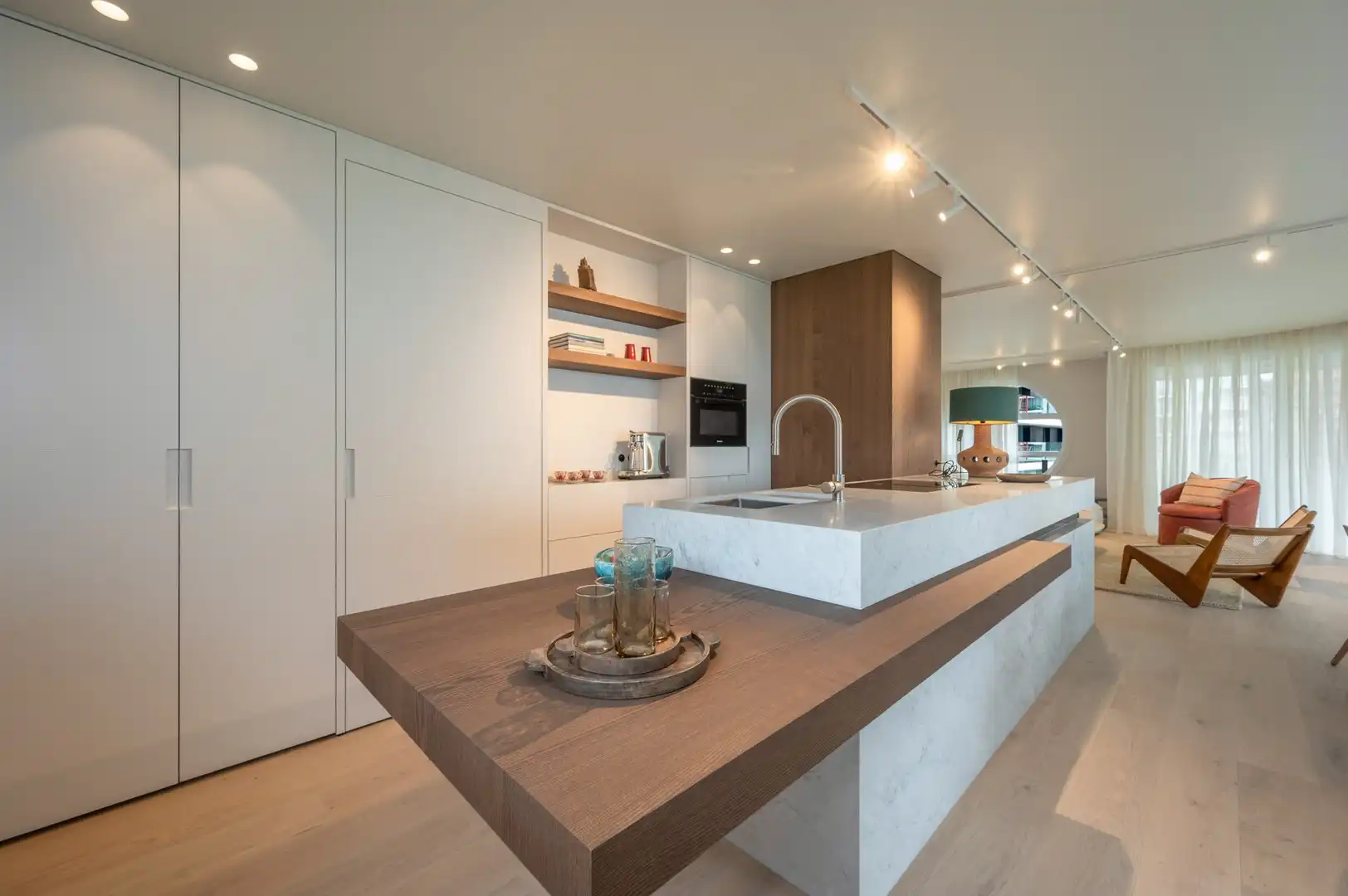 Appartement met zeezicht, gelegen in een villaresidentie in hartje Zoute. foto 9