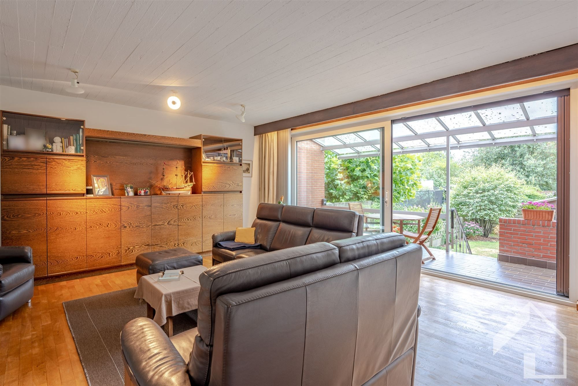 Ruime woning met 4 slaapkamers foto 3