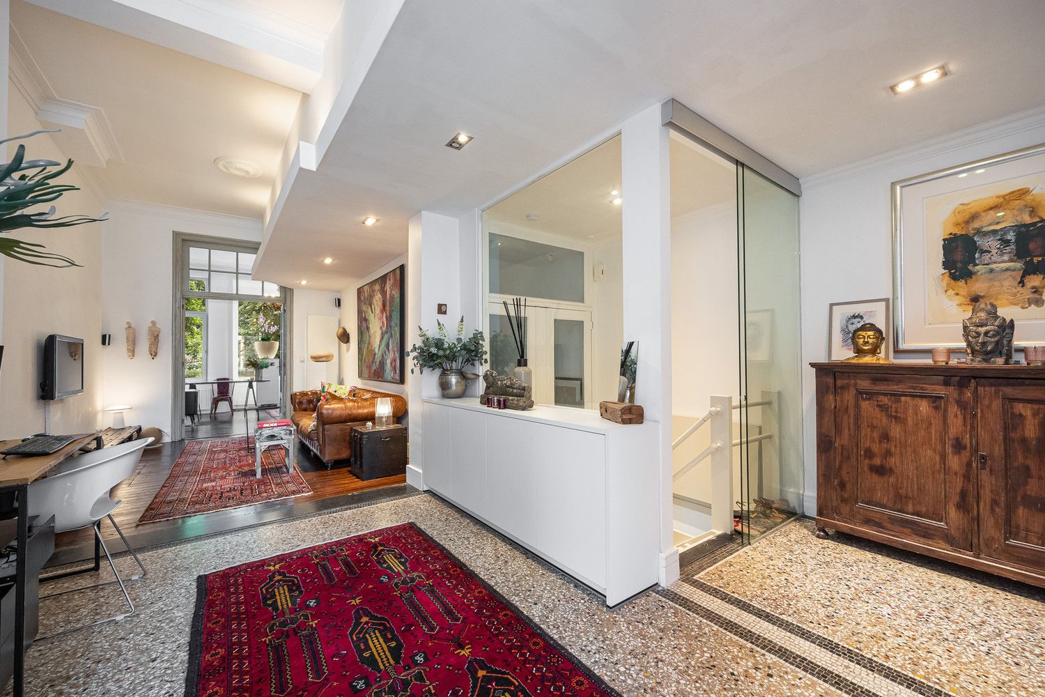 Prachtige gerenoveerde herenwoning van 341 m² in hartje Antwerpen met tal van mogelijkheden: combi wonen/werken of gedeeltelijke verhuurmogelijkheden foto 13