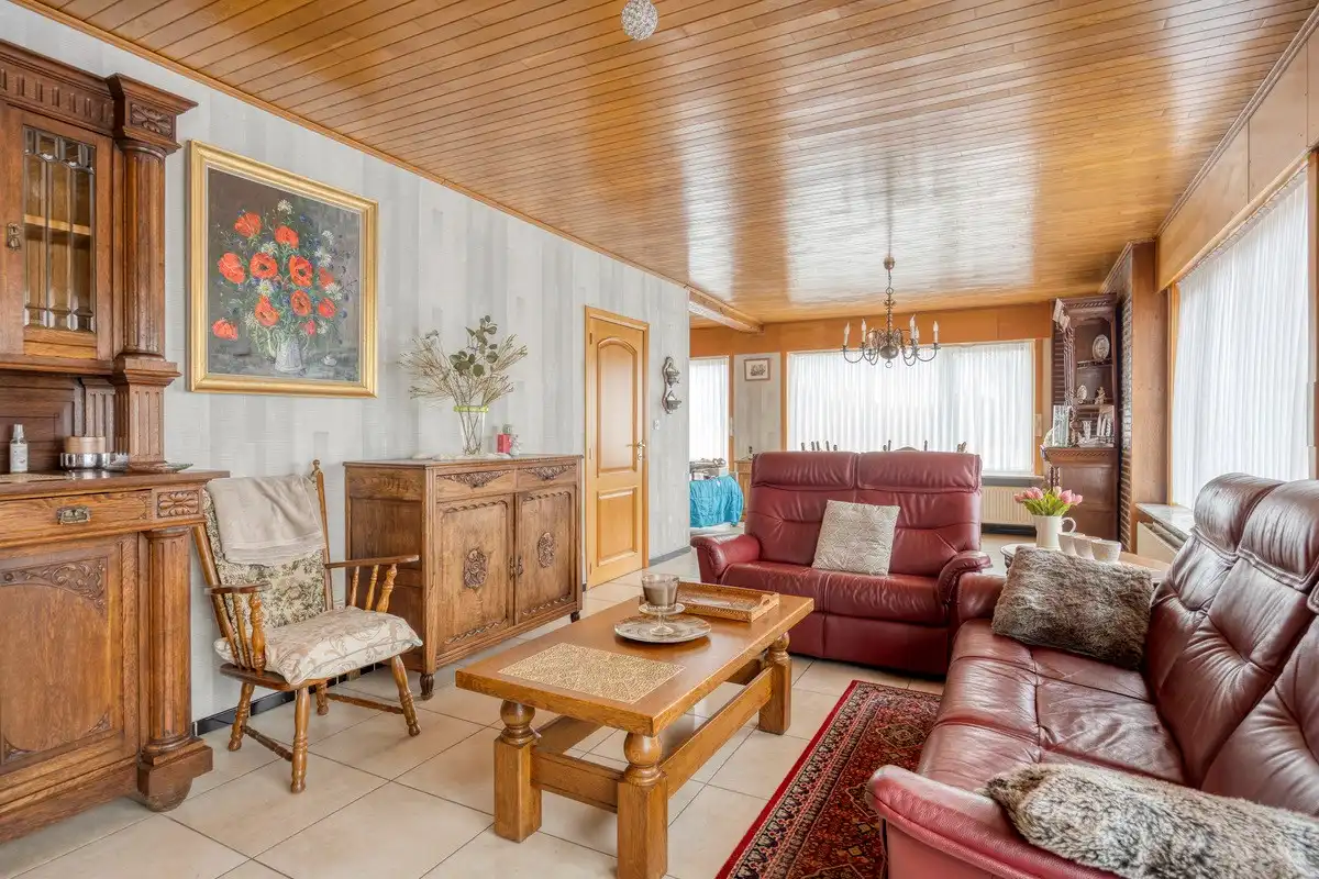 Goed gelegen woning met 3 slaapkamers foto 9