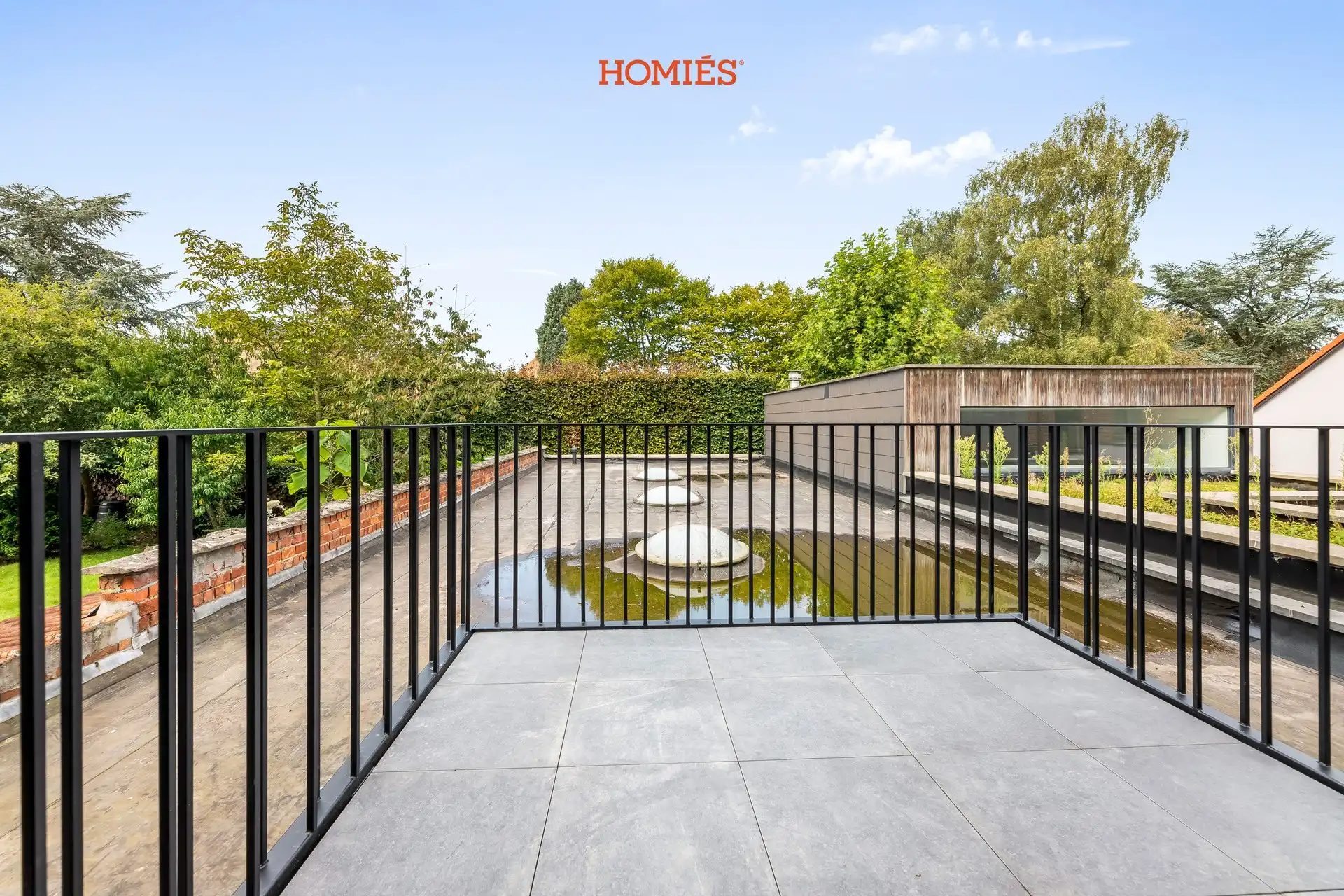 gemeubeld één-slaapkamer appartement met terras foto 9