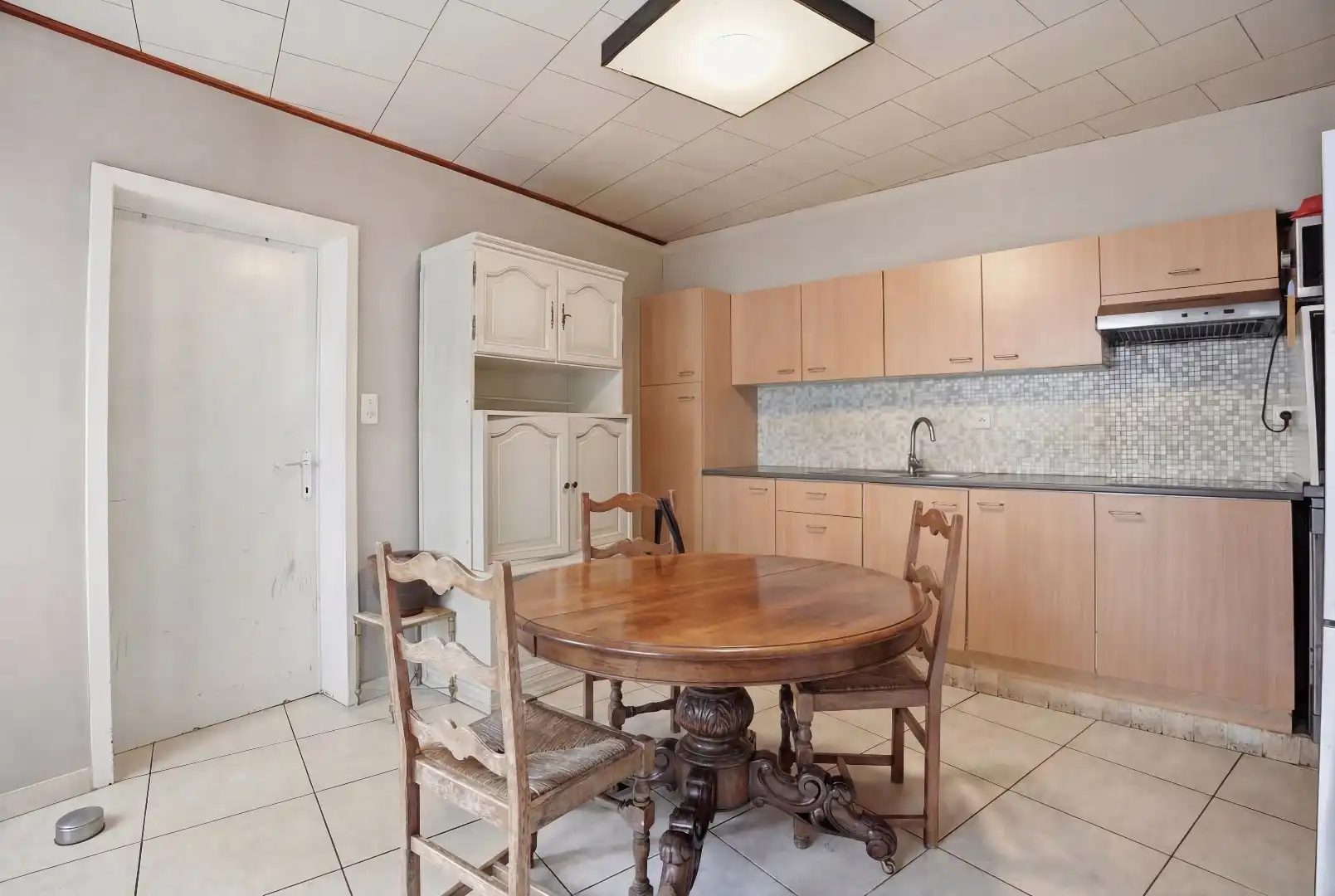 Rustig gelegen, alleenstaande woning op ruim perceel van 2210 m² foto 5