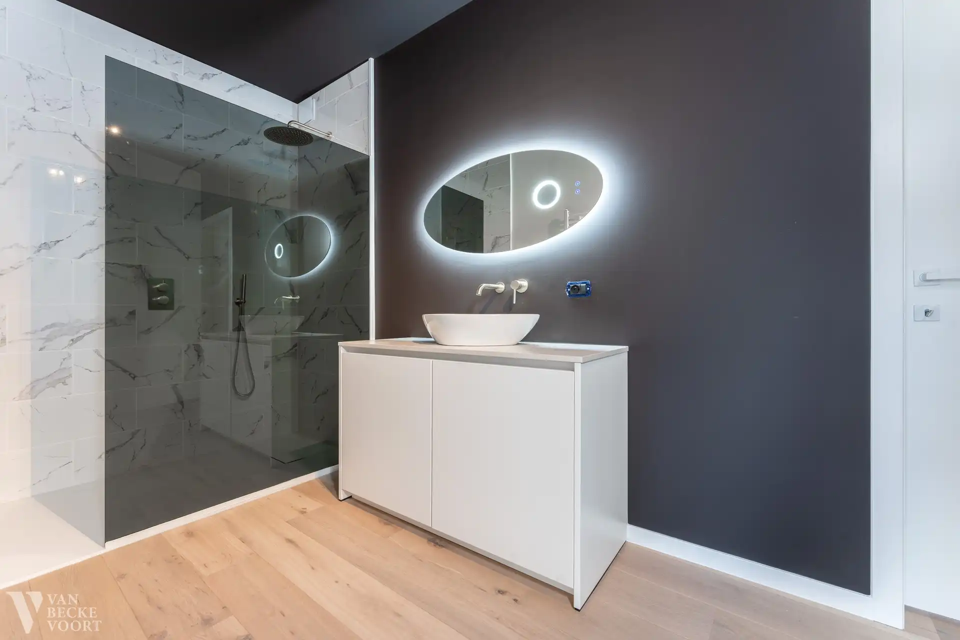 Standingvol gerenoveerde penthouse met (zee-)zicht foto 12