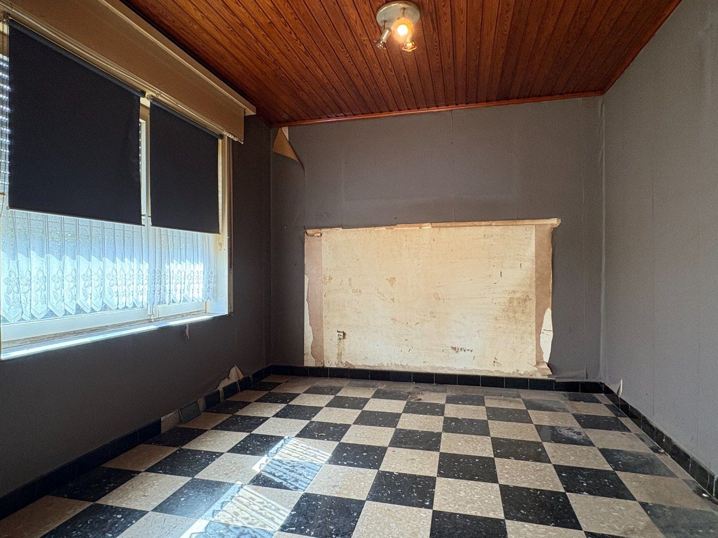 Renovatiewoning te koop in Kuurne – rustig gelegen! foto 3