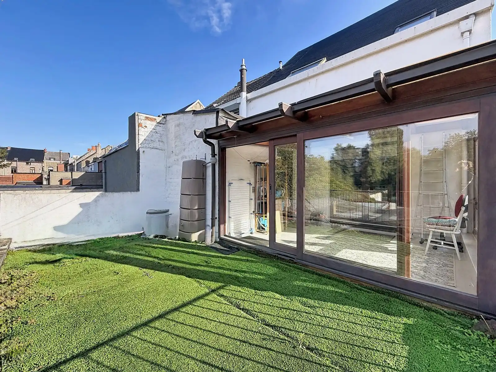 Ruime woning met 2 SLPK, Garage én Werkplaats/Magazijn! foto 13