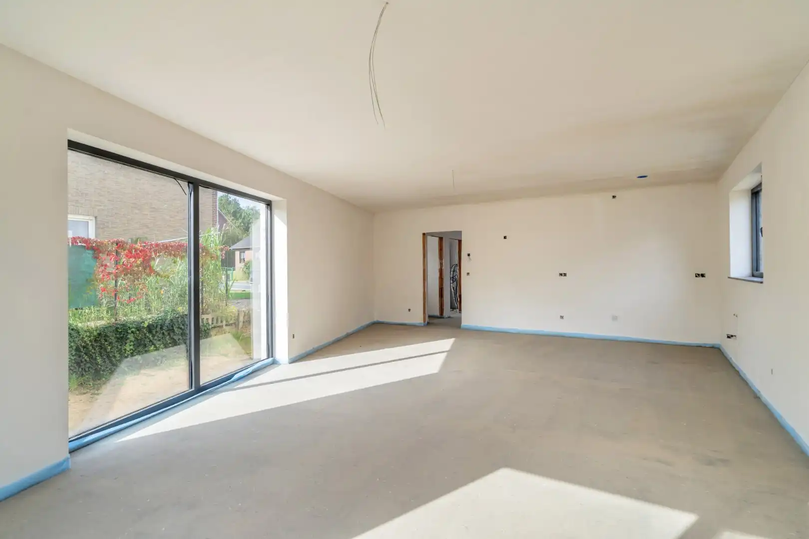 Nieuwbouwwoning met 4 Slaapkamers. foto 7