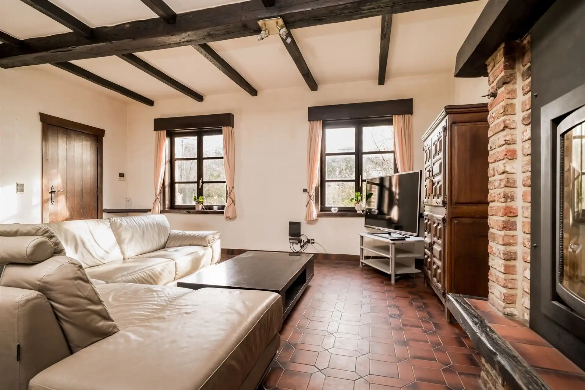 Te renoveren woning met grote tuin en eigen bos in rustig Bonheiden.  foto 7