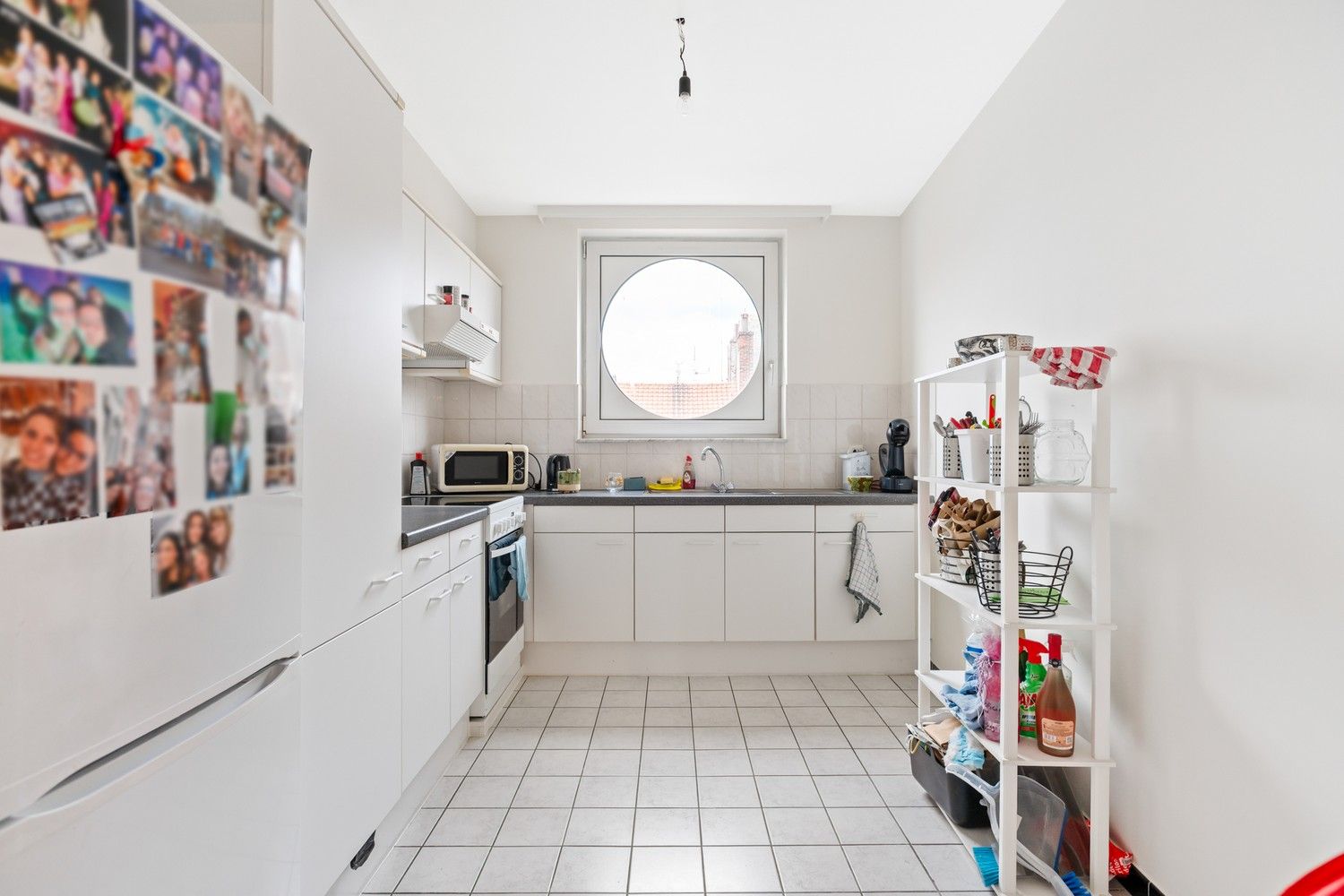Ruim appartement met autostaanplaats in het centrum van Merksem! foto 6