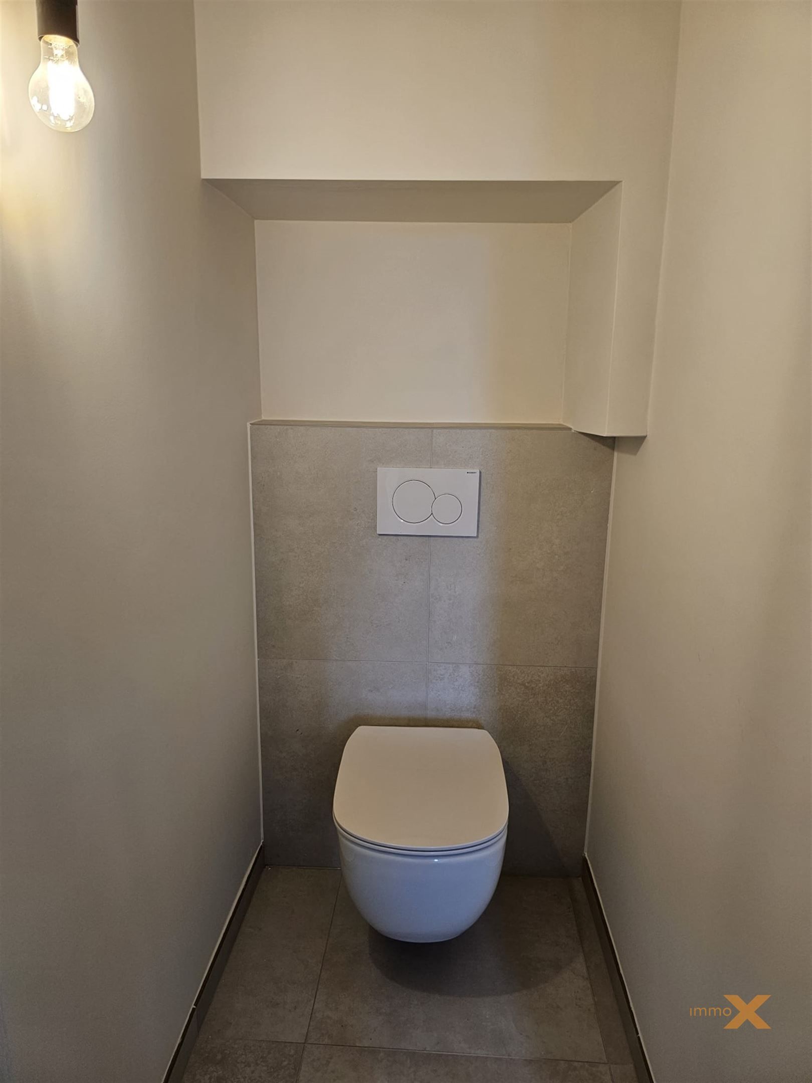 PRACHTIG AFGEWERKTE NIEUWBOUWWONING foto 26