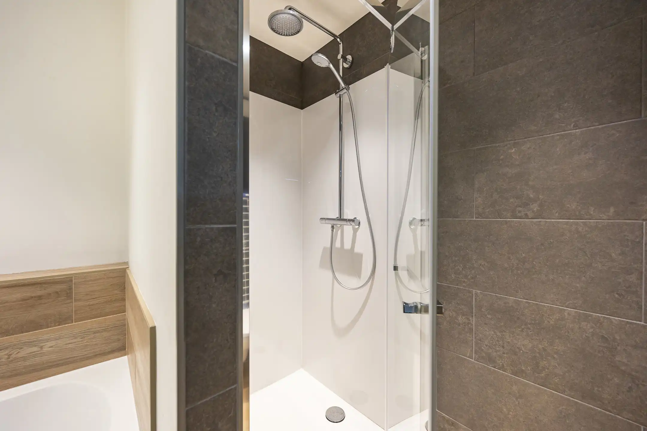 Instapklare woning met 4 slpks en tuin nabij centrum Beerse foto 24