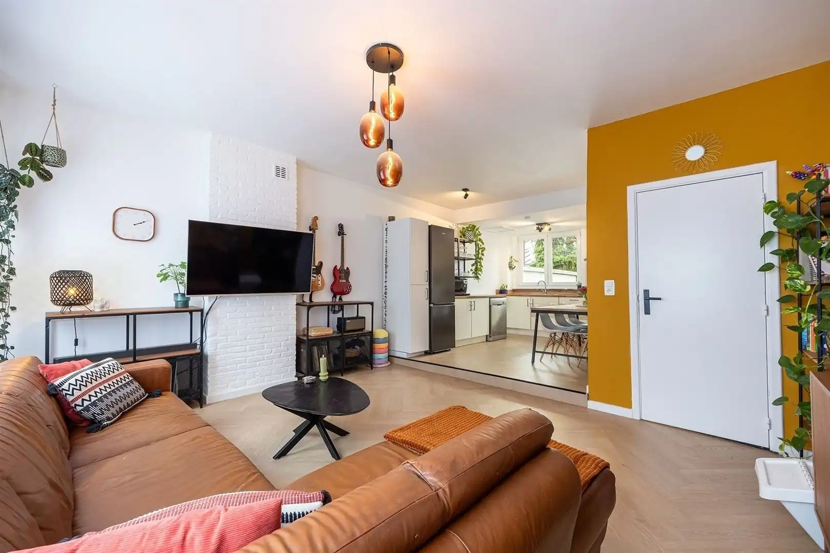 Stadswoning met privatieve tuin & garage foto 8