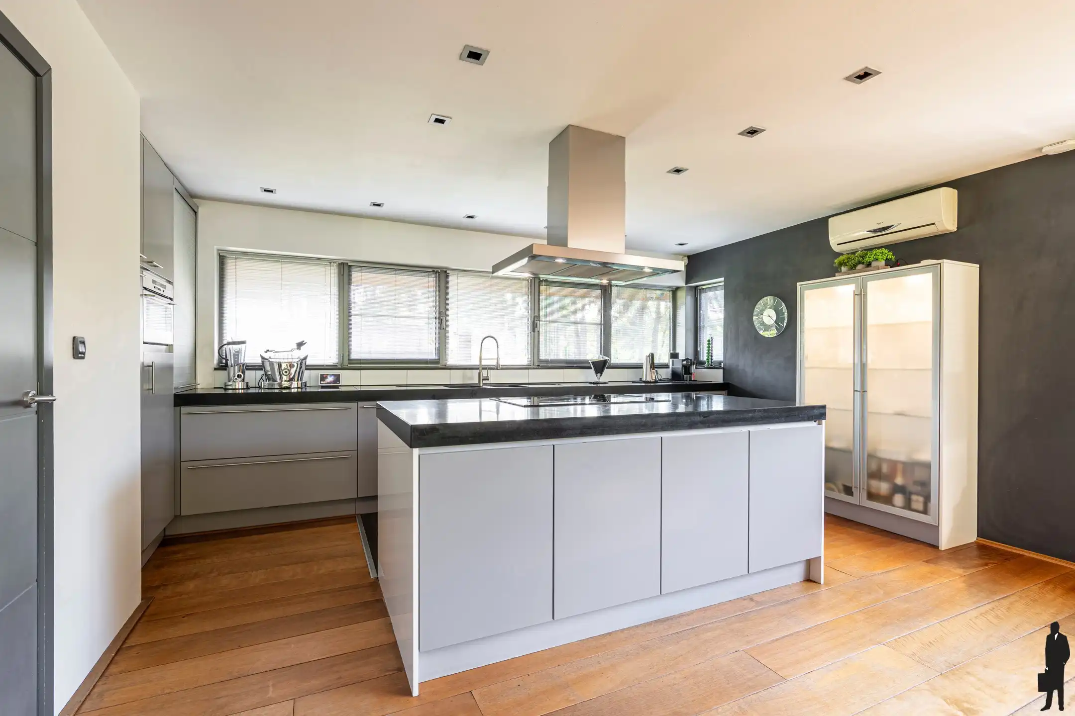 Exclusieve split-levelvilla met 5 slaapkamers te Brecht foto 20