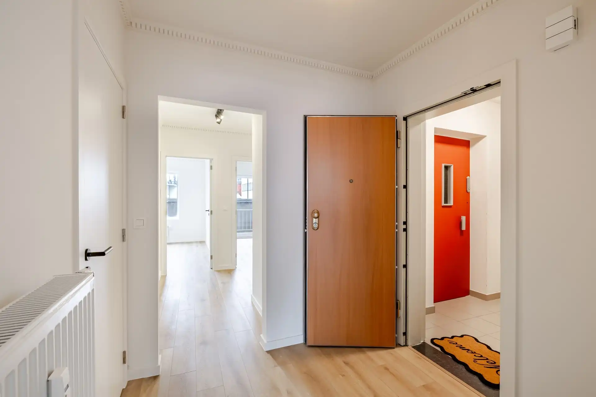 Volledig gerenoveerd 2 slaapkamerappartement in hartje Aalst foto 10
