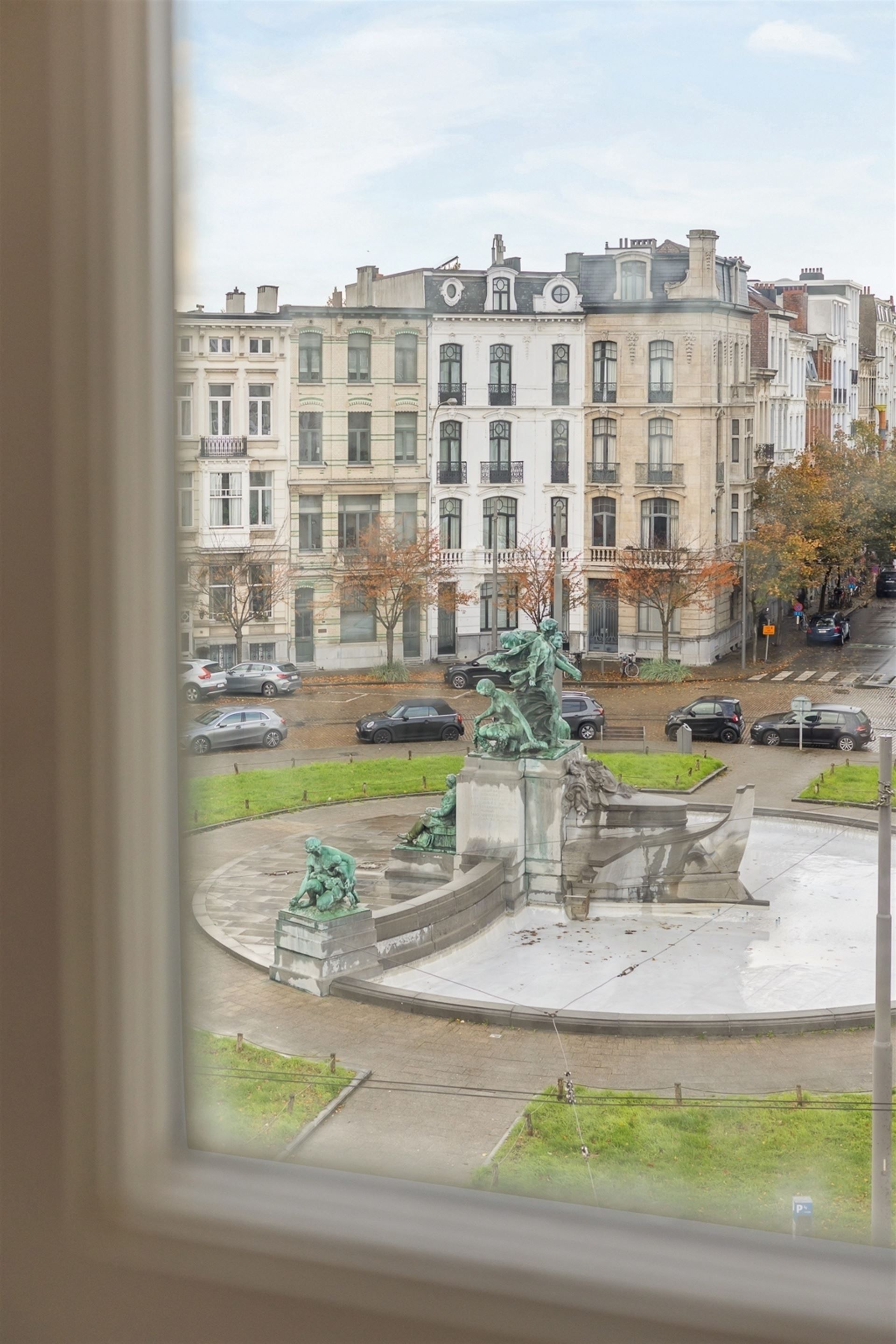 Charmant en lichtrijk appartement op de Lambermontplaats foto 5