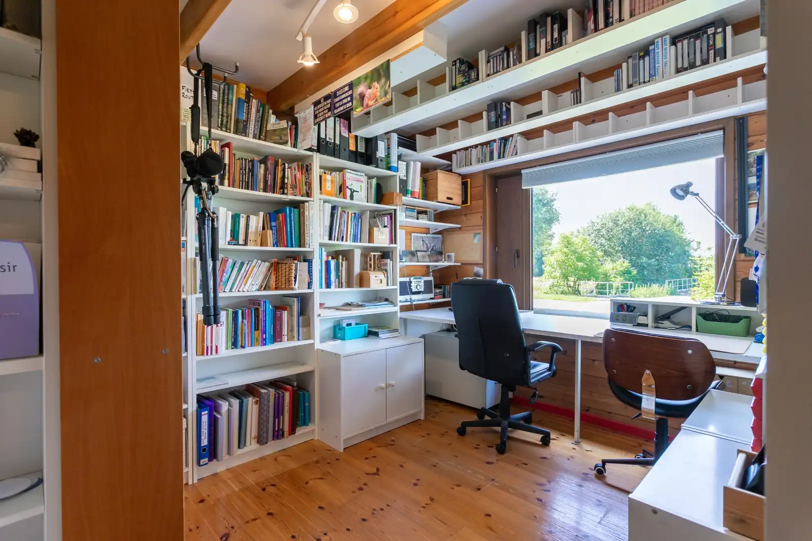 Ruime woning gelegen in een groene omgeving foto 19
