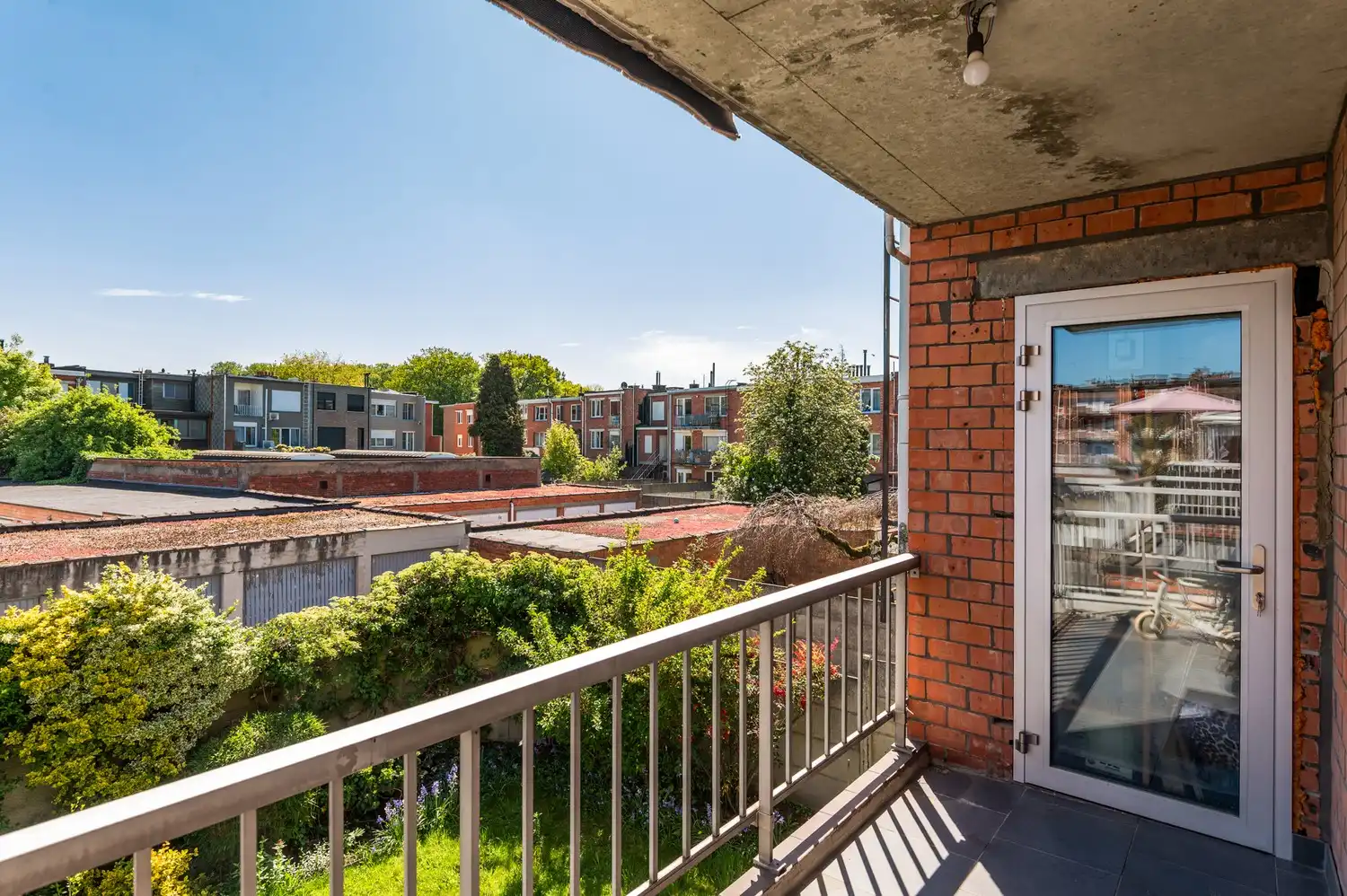 Hoogwaardig gerenoveerd appartement in Deurne! foto 14