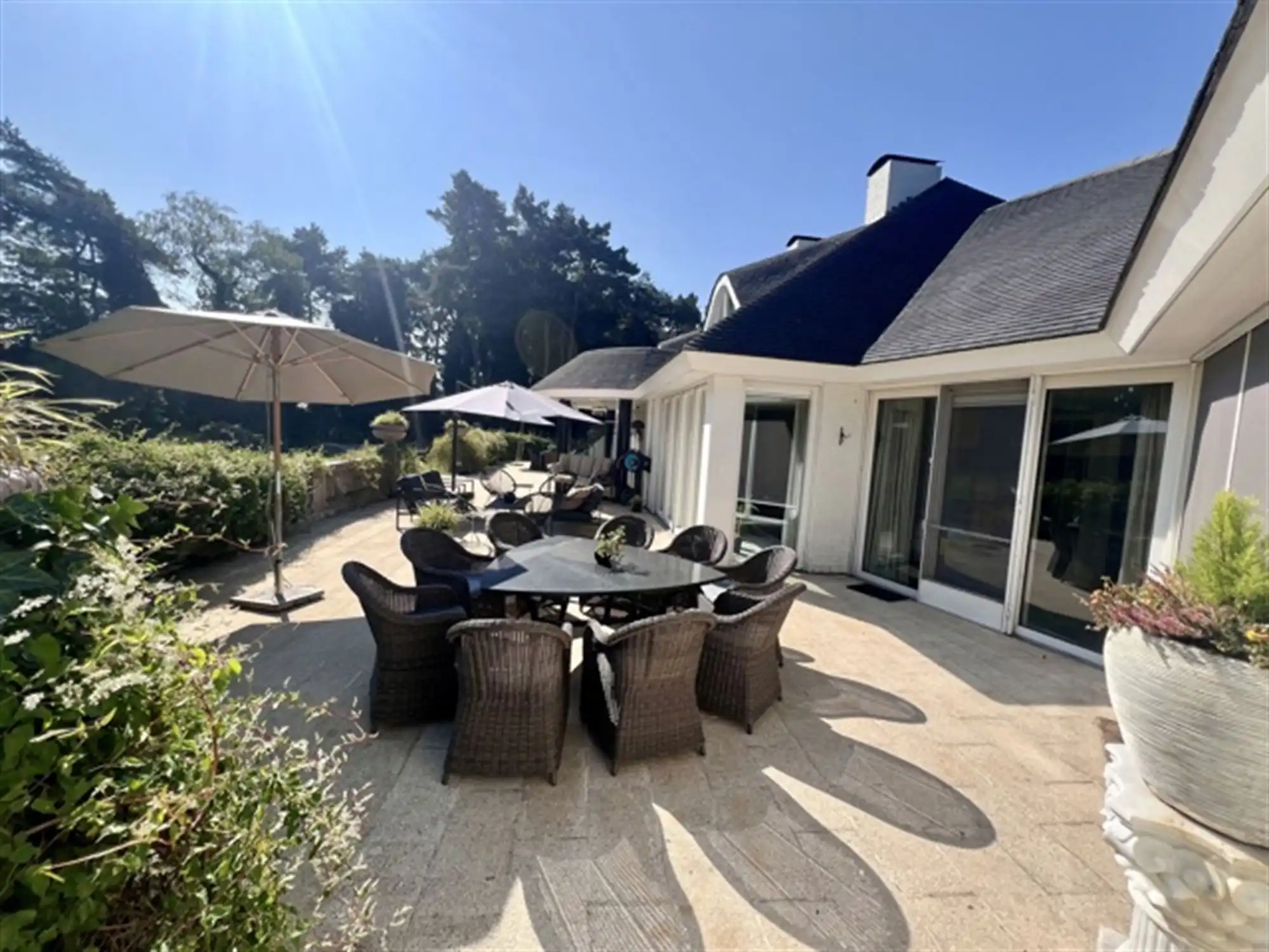 Statig landgoed met binnenzwembad op toplocatie foto 16