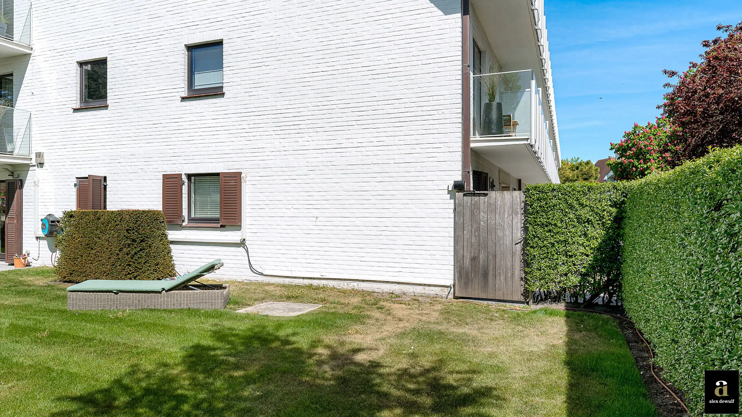 Ruim gelijksvloers tuinappartement met 3 slaapkamers, garage en kelder [Elizabetlaan / Neptunuspad]. foto 20
