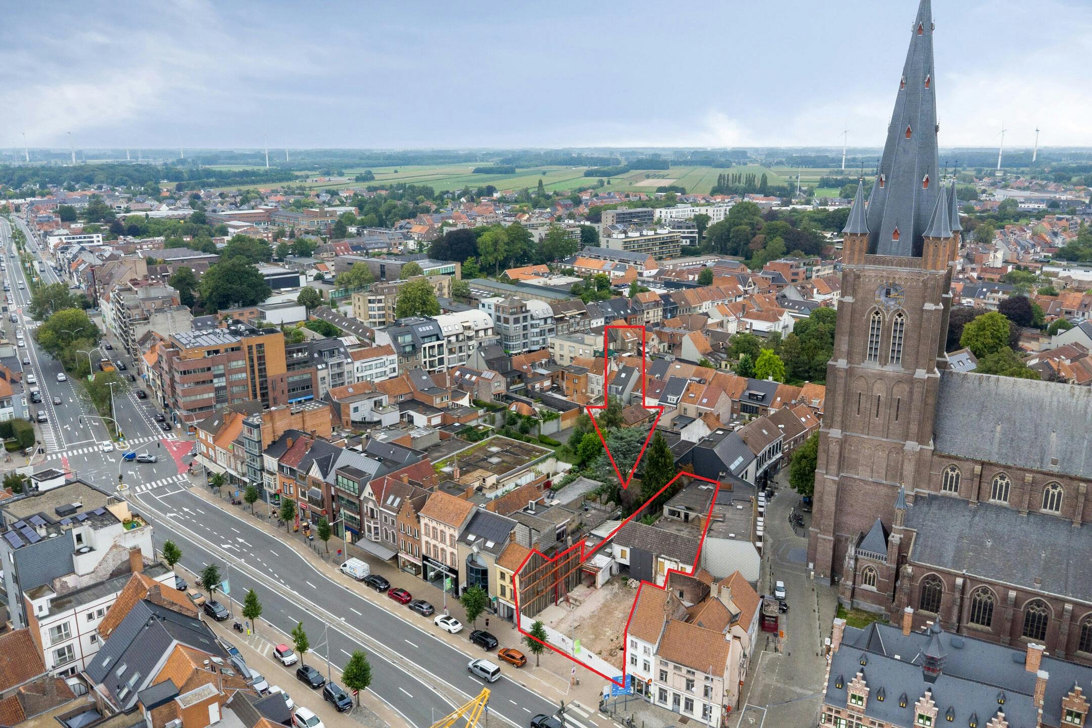 Projectgrond te koop aan de Markt van Eeklo! foto {{pictureIndex}}