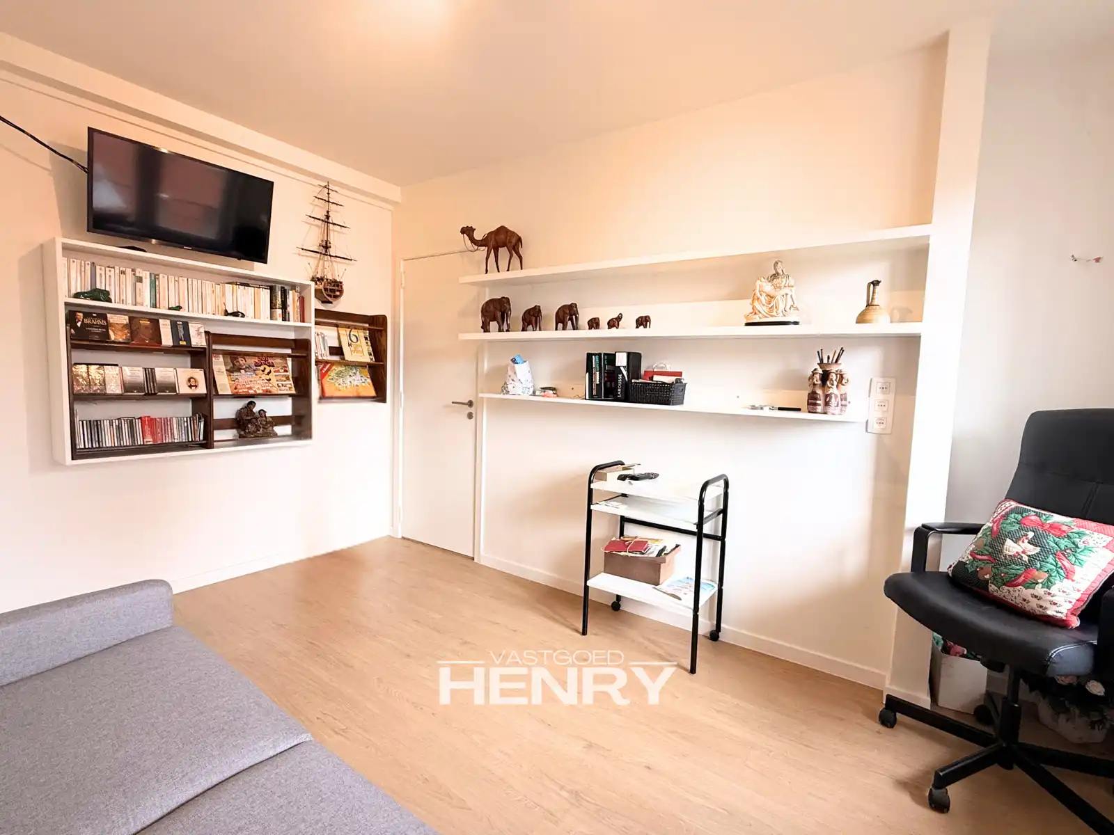 Genieten op de zeedijk, waar de horizon nooit hetzelfde is… foto 12