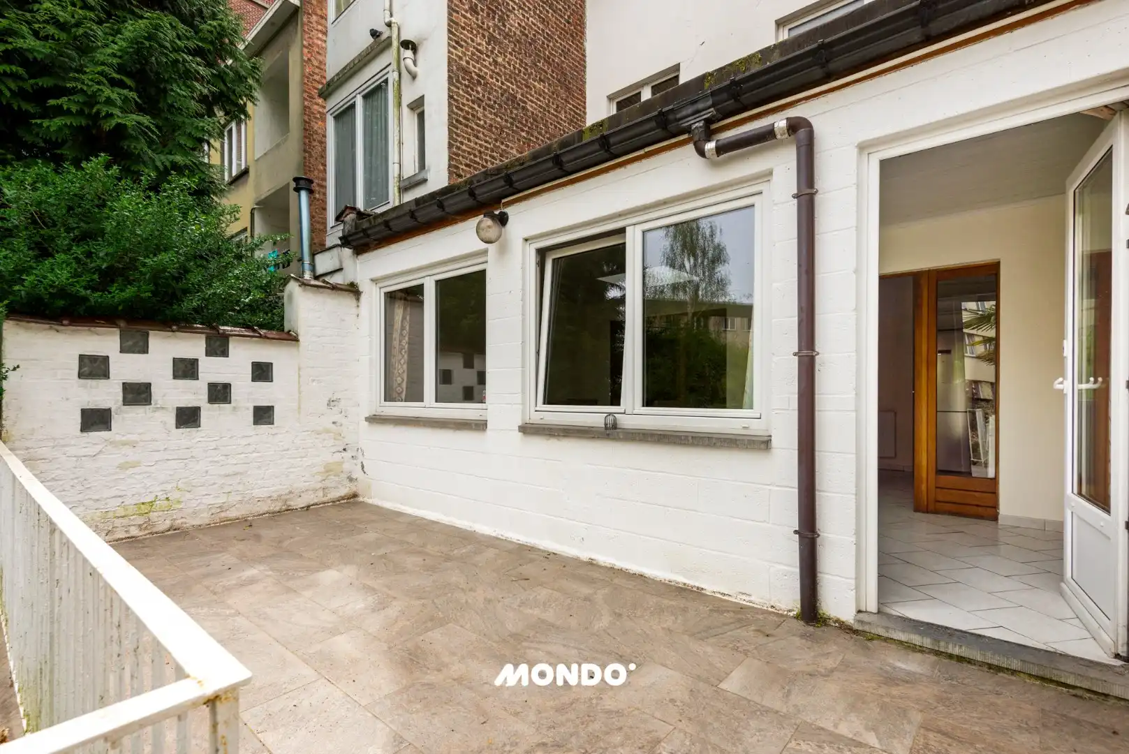 Royale woning, met tuin en garage in het groene Laken foto 35