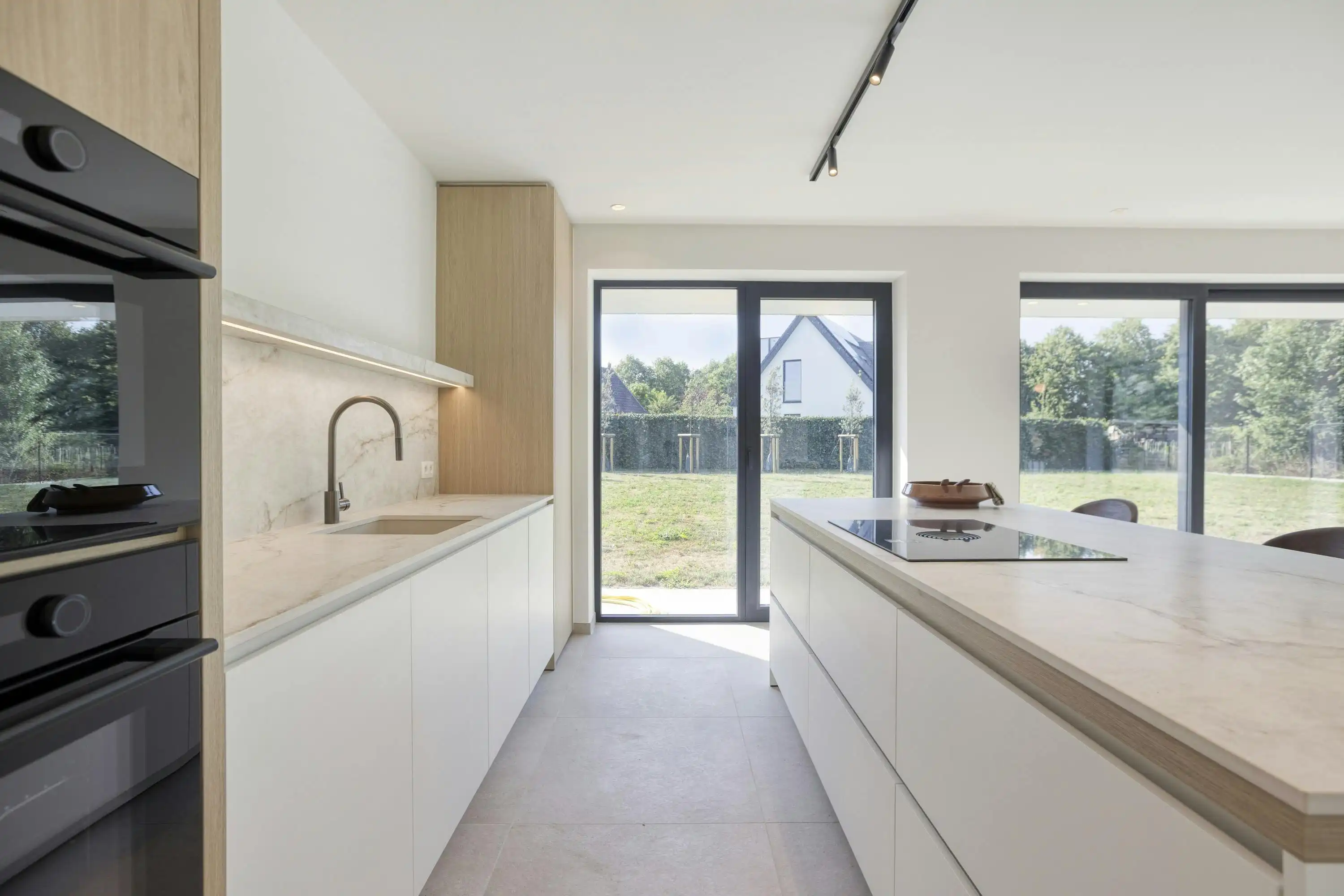 Nieuwbouwvilla met 4 slaapkamers op 1361m² grond foto 10