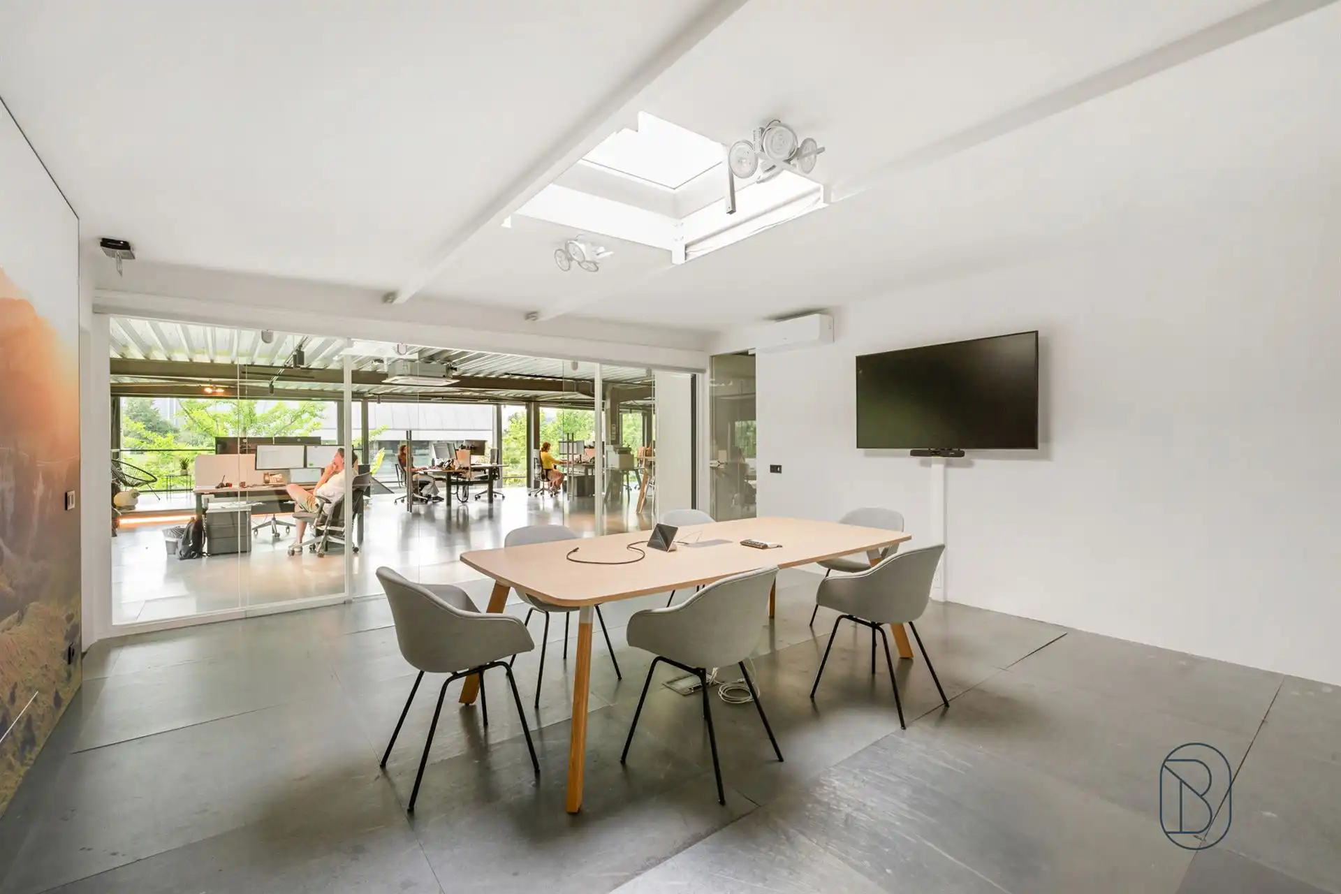 Wonen en werken (kantoren en loods): ideale investering!  foto 32