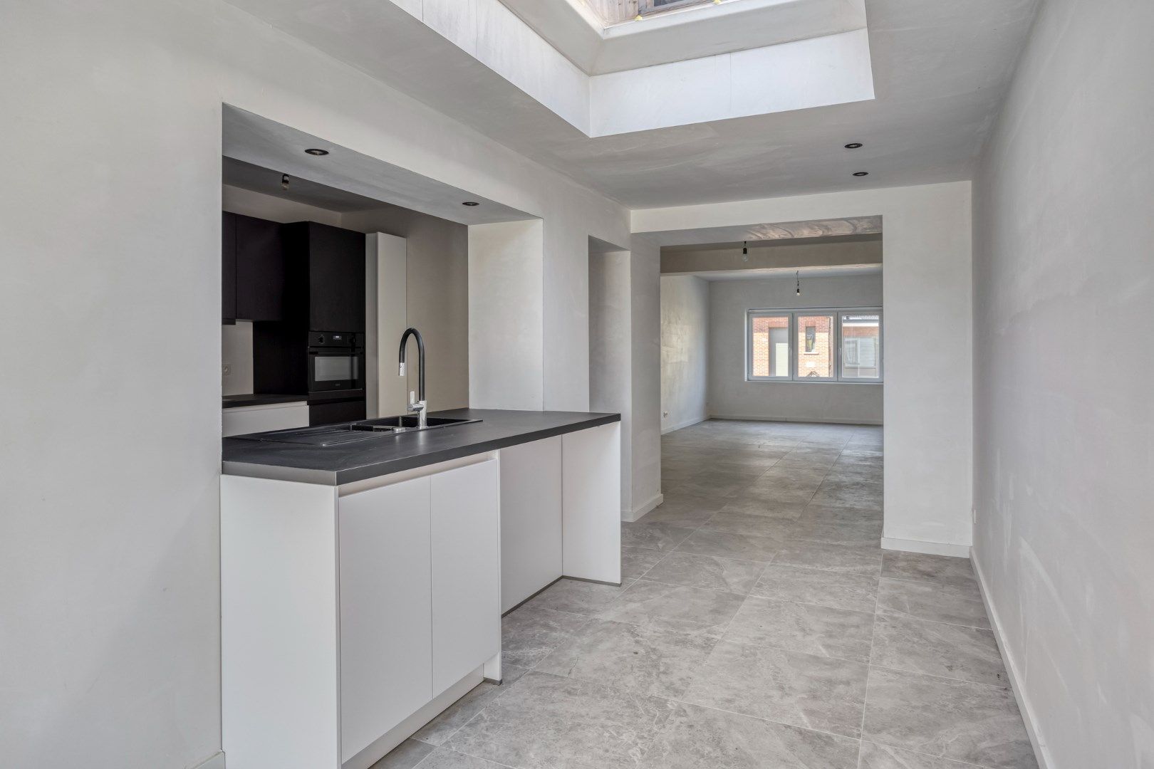 Volledig gerenoveerde woning met 3/4 slpks te Sint-Jozef-Olen ! foto 11