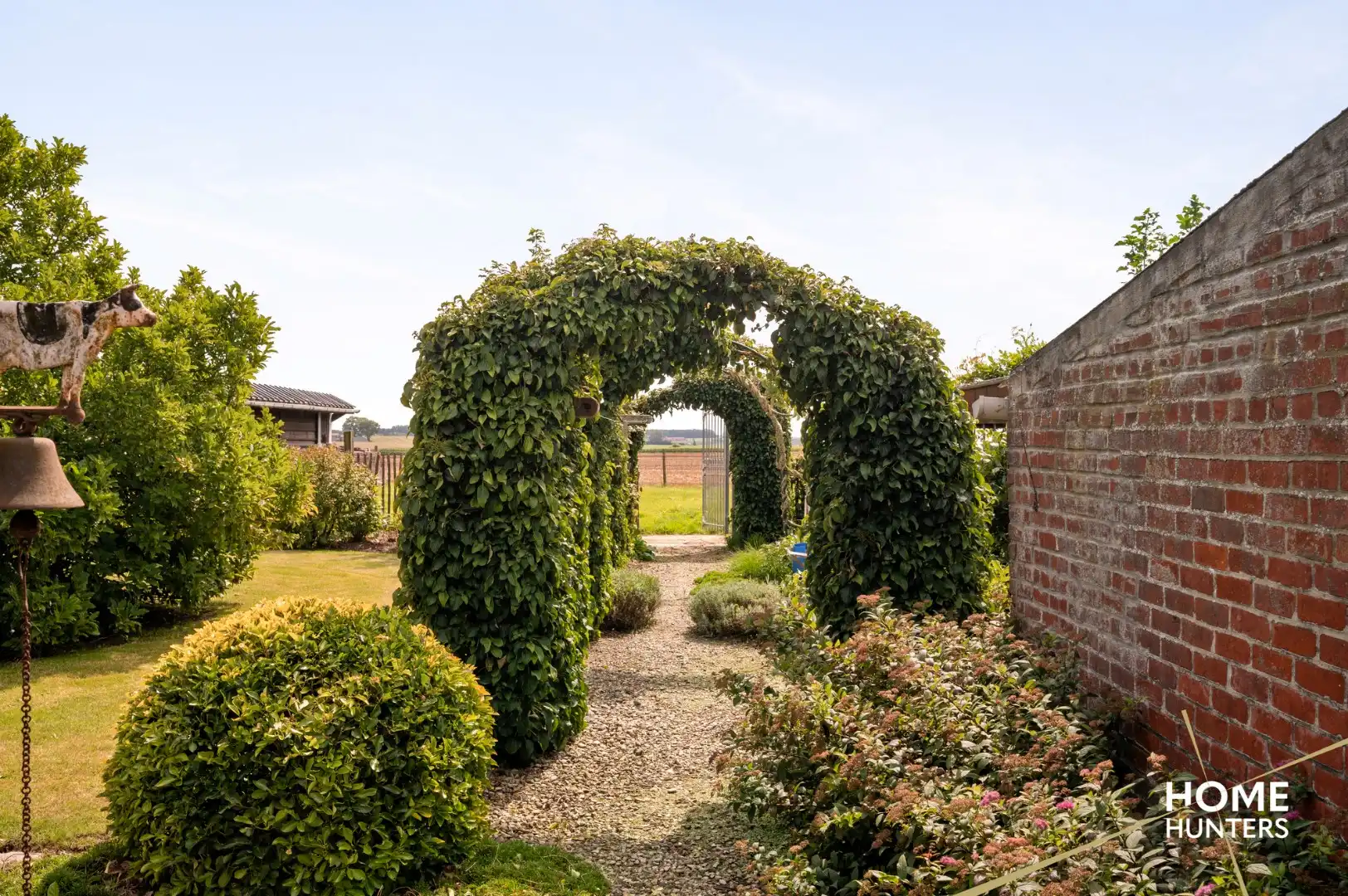 Charmante woning op een perceel van 4811 m² met paardenstallen, paddock en hooi opslagplaats foto 7