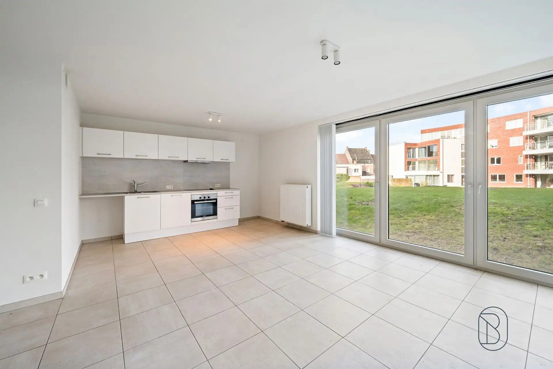 Topgelegen in het centrum: kwalitatief appartement met zicht foto 5