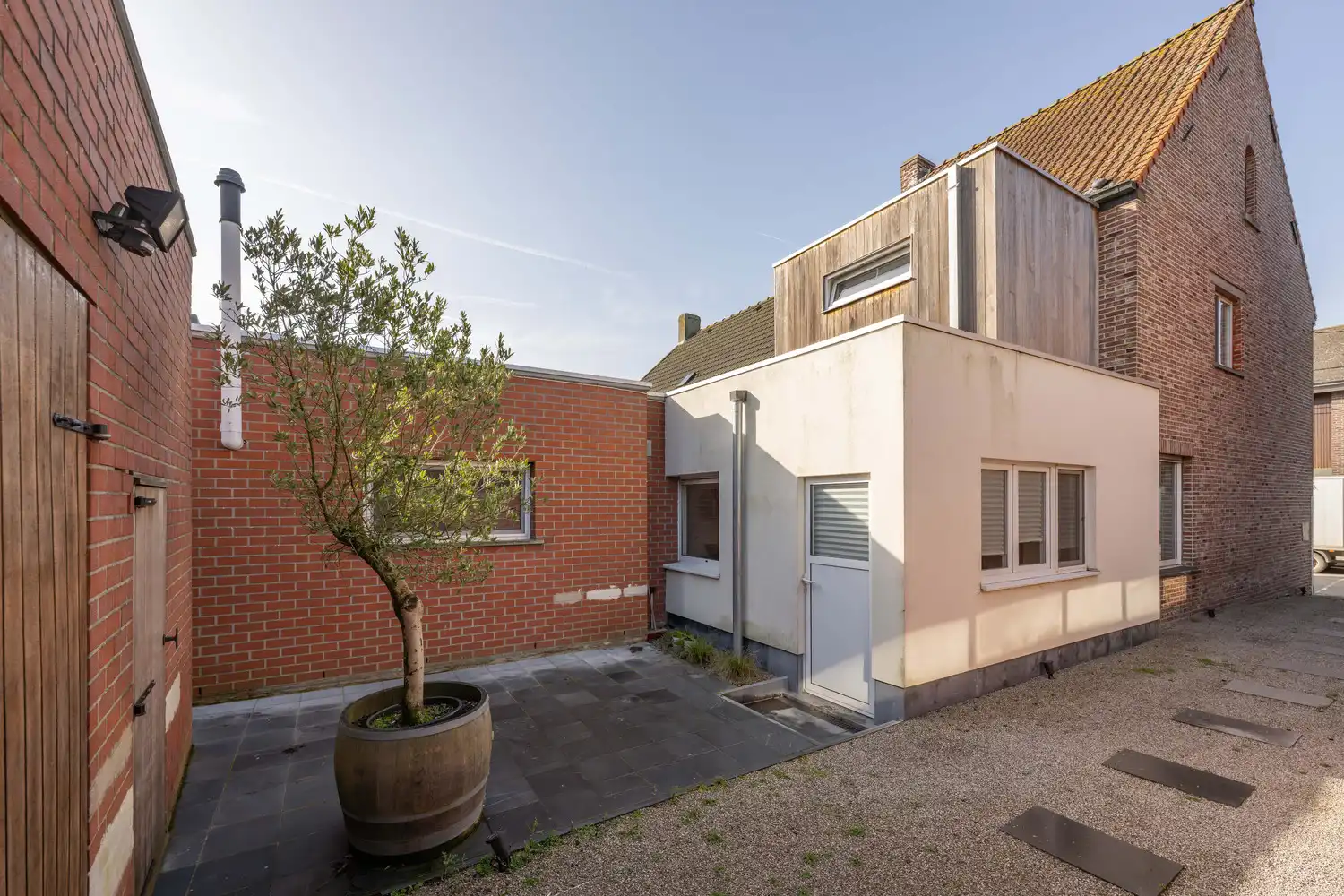 Halfopen woning te Ruiselede/Wingene. foto 24