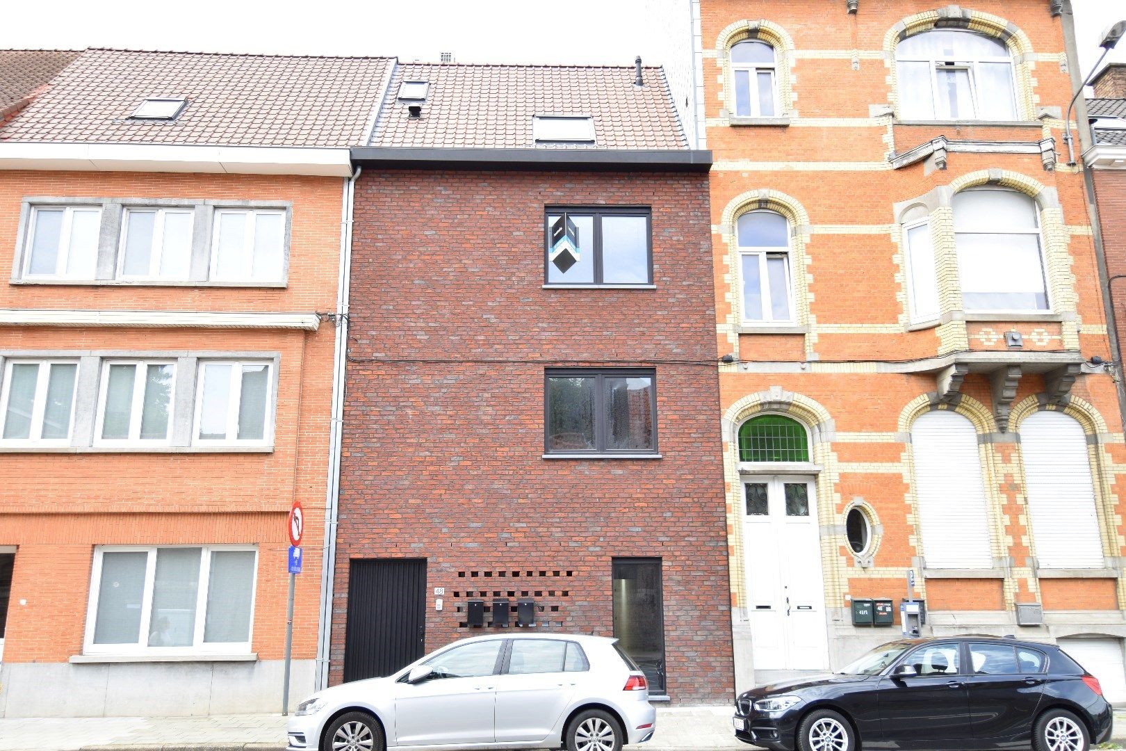 Nieuwbouwappartement met 2 slaapkamers en binnenkoer te koop in Kortrijk-centrum foto 13