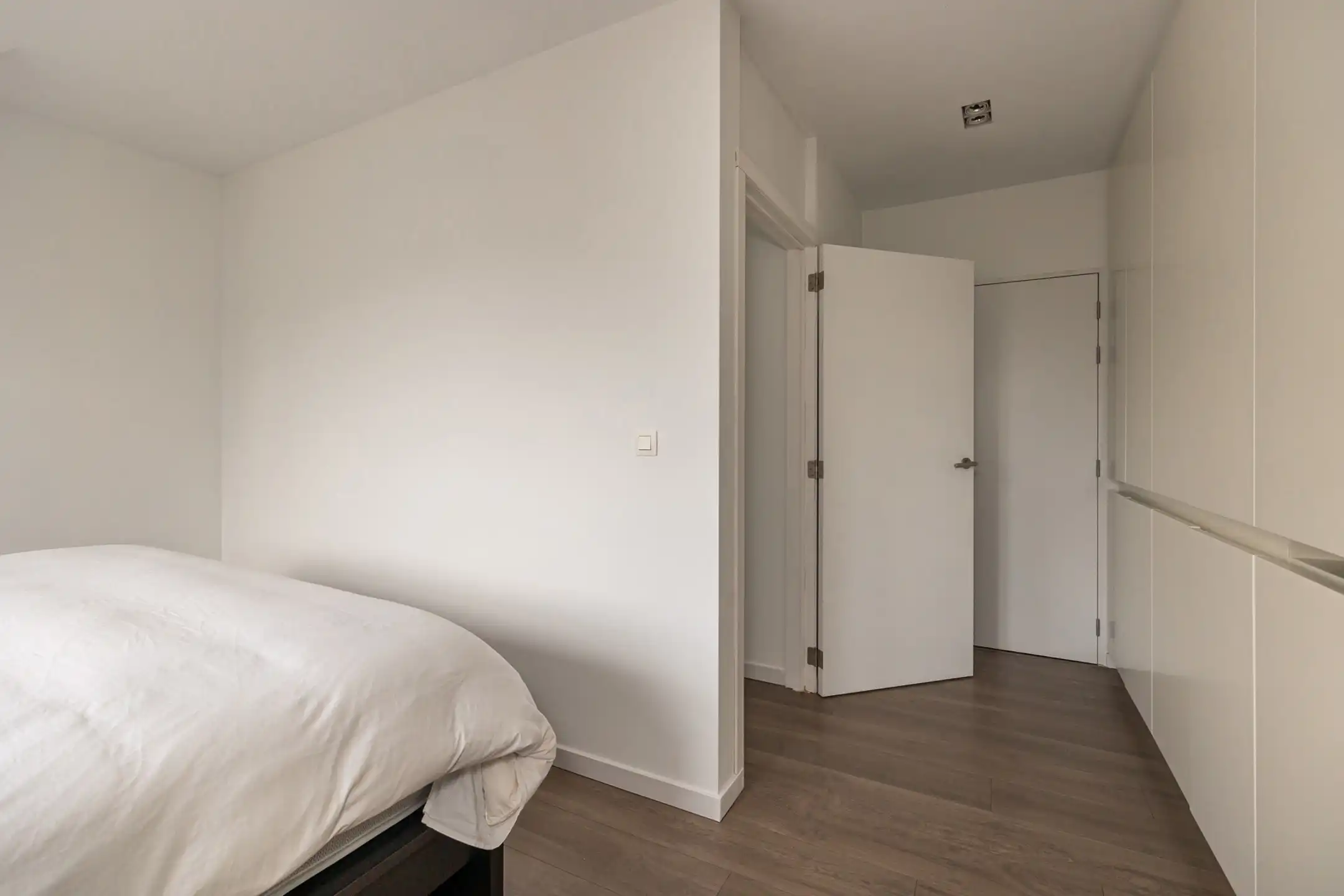 Knap dakappartement met fantastisch terras + garagebox foto 16