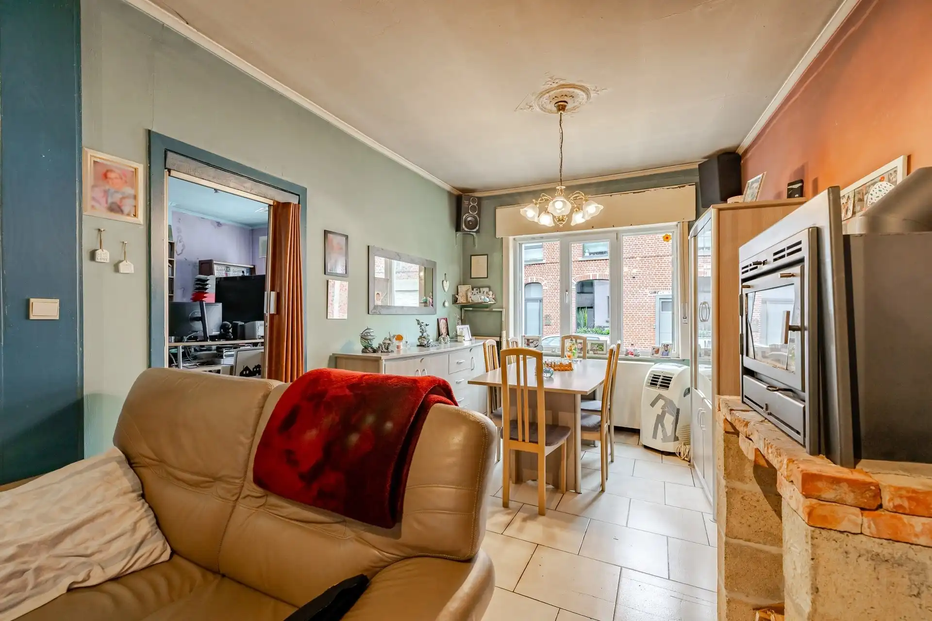 Te renoveren woning of projectgrond met tal van mogelijkheden in Wanzele! foto 6
