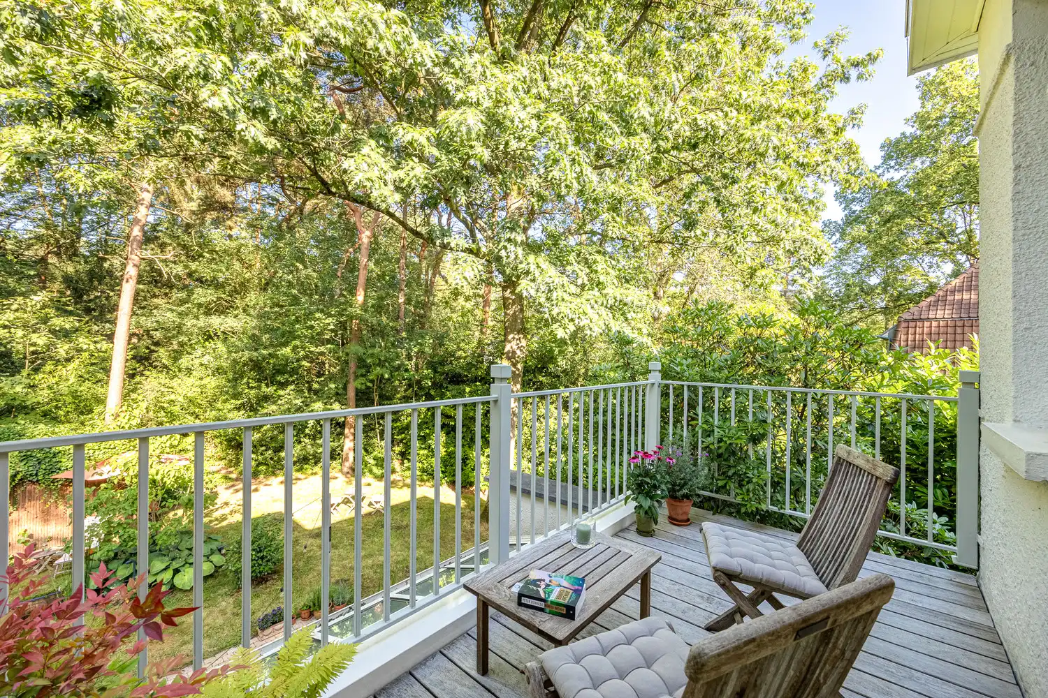 Instapklare en karaktervolle villa op toplocatie, gelegen op een ruim perceel van +-2450m², omgeven door rust, privacy en groen foto 31