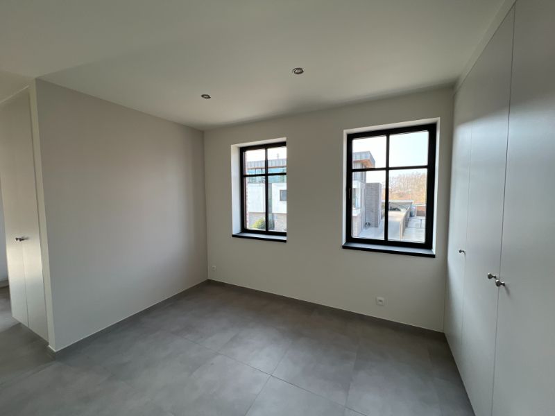 1 SLAAPKAMER APPARTEMENT MET TERRAS, GARAGE EN AUTOSTPL foto 12