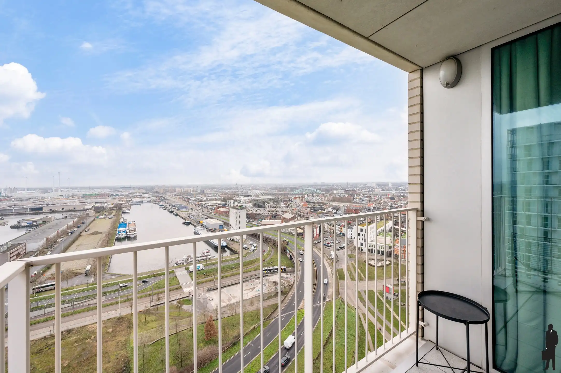 Wonen boven Antwerpen – Exclusief Panorama op de 19e verdieping foto 4