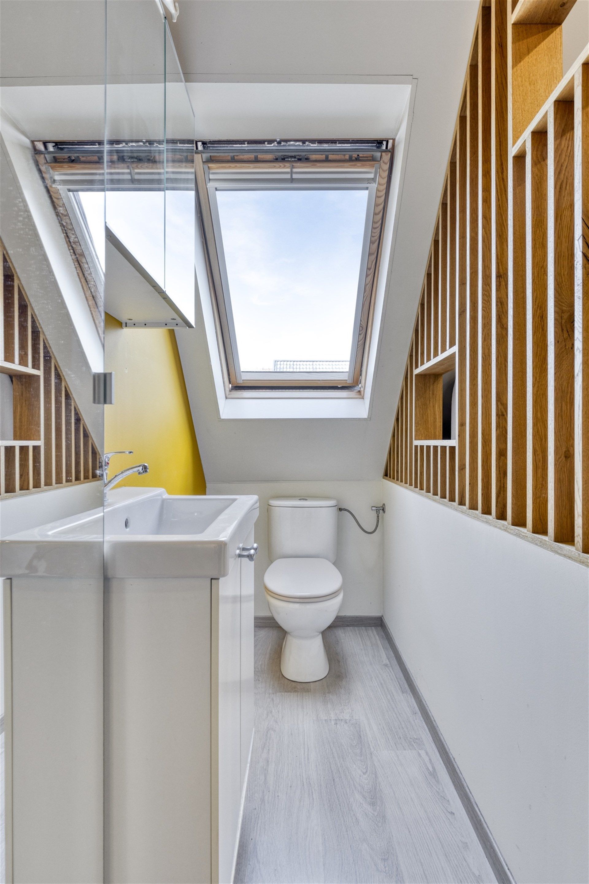 Charmante, energiezuinige woning in hartje Wetteren! foto 15
