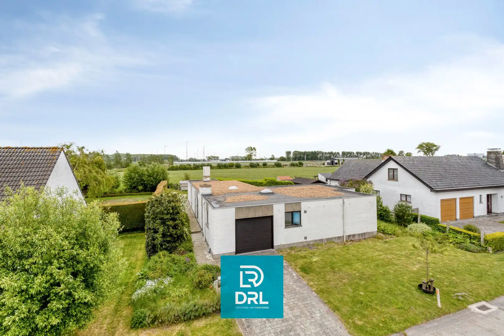 RENOVATIEVILLA met UITZONDERLIJK POTENTIEEL te ZUIENKERKE foto 2