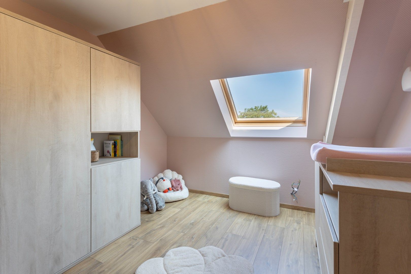 Ruime gezinswoning met 5 slpks op een zonnig perceel van 980 m² !  foto 14