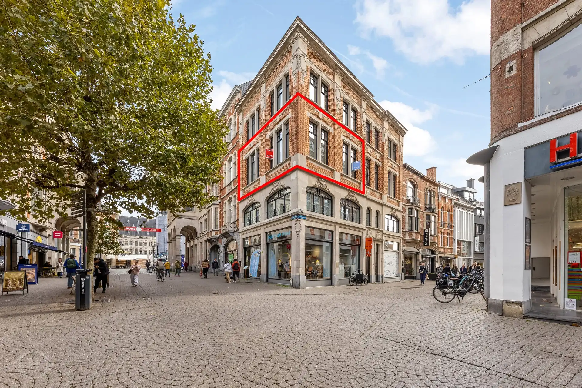 Lichtrijk éénslaapkamerappartement hartje Leuven foto {{pictureIndex}}
