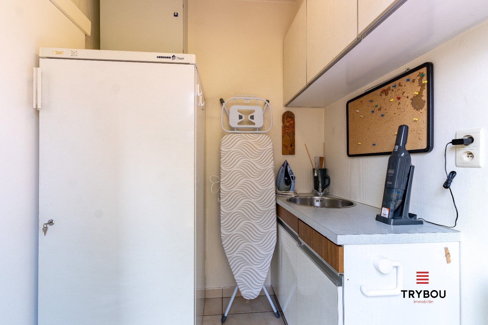 Unieke villa met atelier, aangelegde tuin en artistieke ziel foto 13