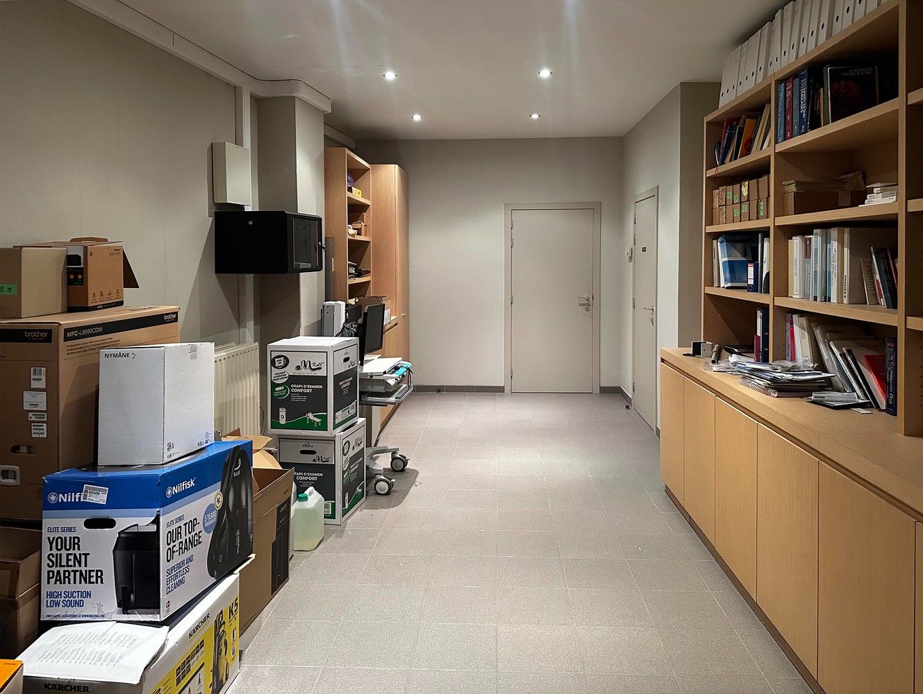 Opbrengsteigendom (praktijk + 2 appartementen) in Wijnegem centrum te koop! foto 29