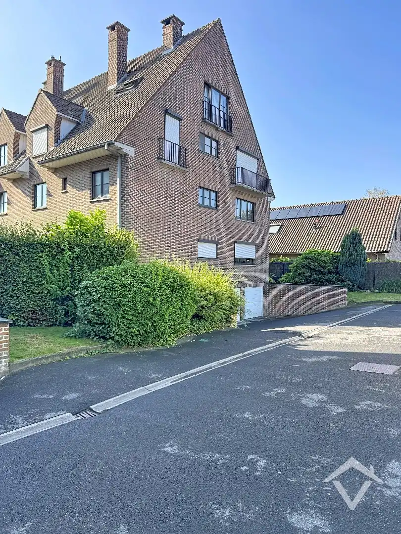 Instapklaar appartement van 98m² met ruime garage op topligging te Harelbeke foto 25