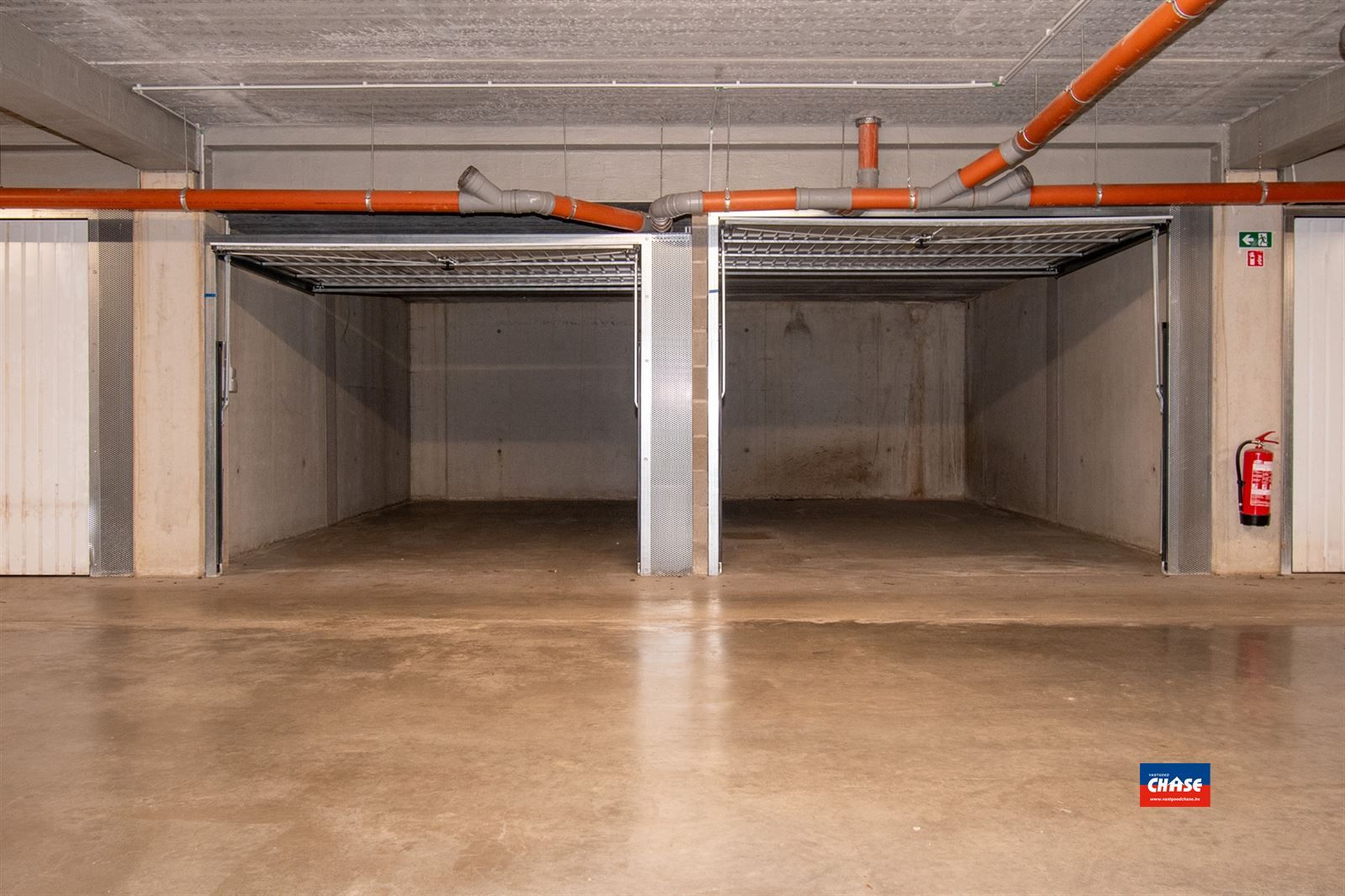 Garagebox(en) te koop!  foto {{pictureIndex}}