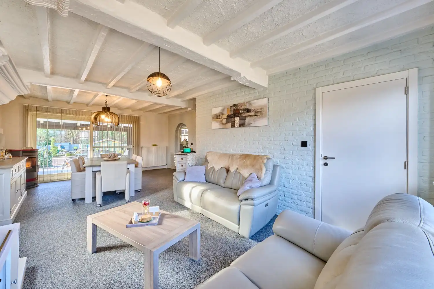 Goed onderhouden woning op ruim perceel in een bosrijke omgeving te Beringen. foto 5