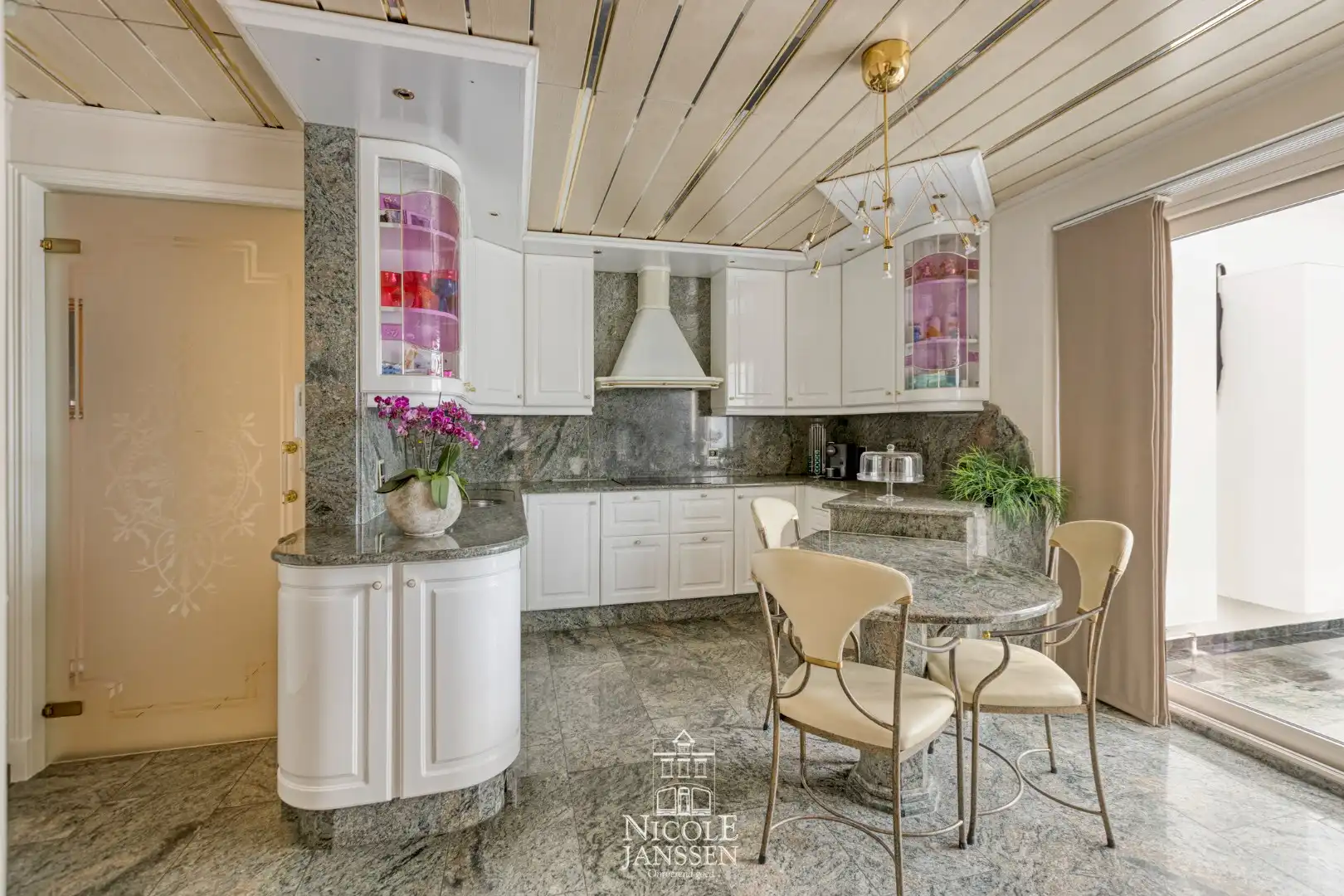 Vrijstaande villa foto 12