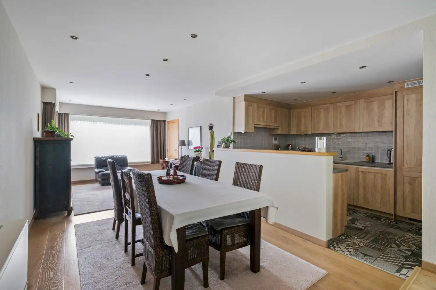 INSTAPKLARE WONING MET 3 SLK, TUIN EN GARAGE! foto 8